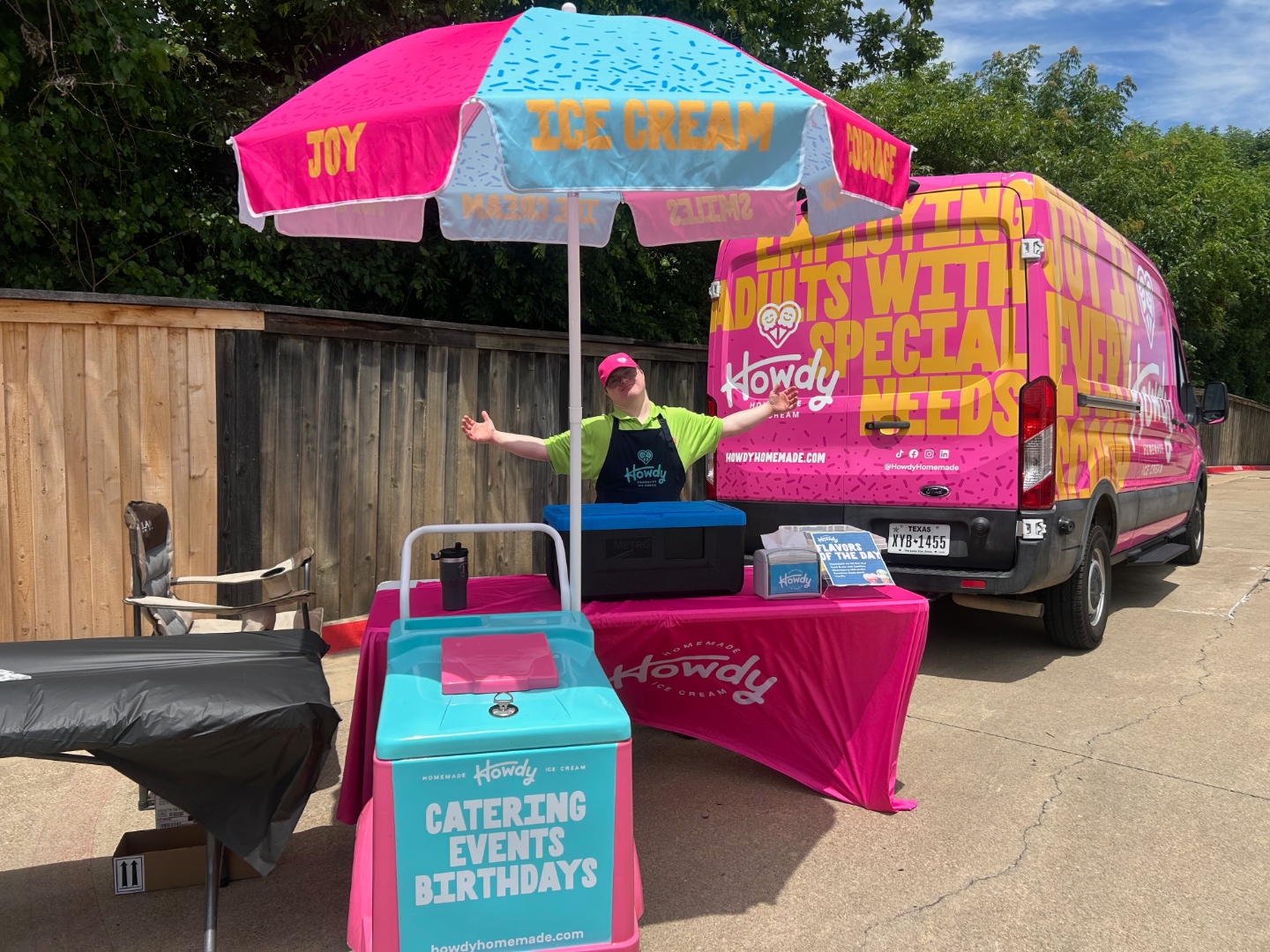 Howdy Homemade ice cream catering stand